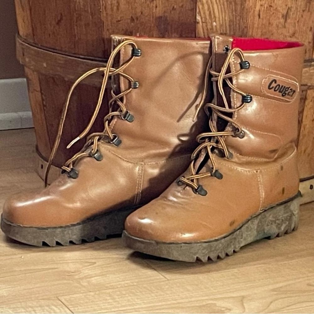 Vintage Cougar Winter boots size 6​​